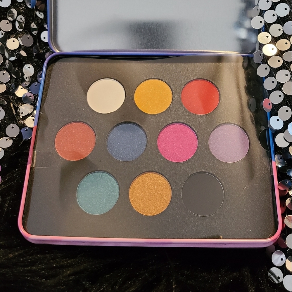 NYX - NEW, NEVER USED, LAND OF LOLLIES EYESHADOW